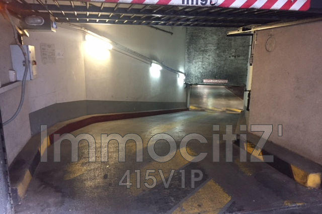 Parking / Garage - 12 m²