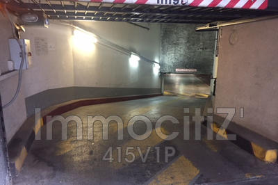 Parking / Garage - 12 m²