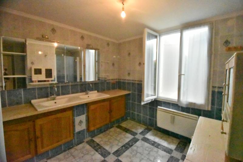 Maison - 190 m² - 8 pièces