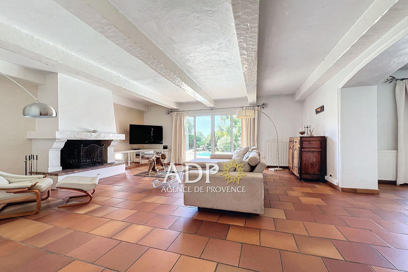 Maison - 194 m² - 6 pièces