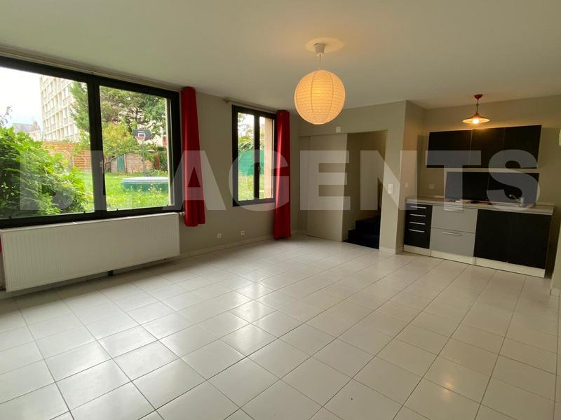 Maison de ville - 262 m² - 9 pièces