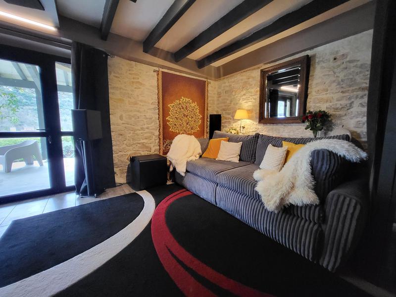 Maison - 168 m² - 8 pièces