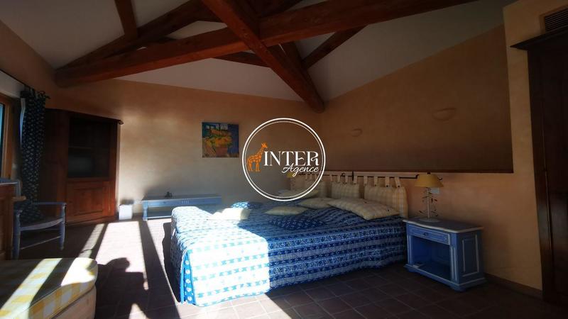 Villa - 775 m² - 12 pièces