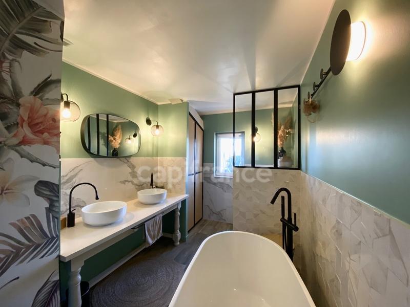 Maison - 127 m² - 6 pièces