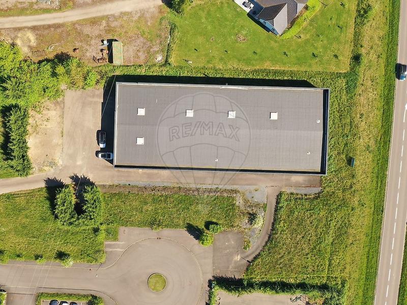 Local commercial - 1 260 m² - 10 pièces