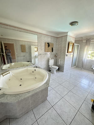 Maison - 280 m² - 10 pièces