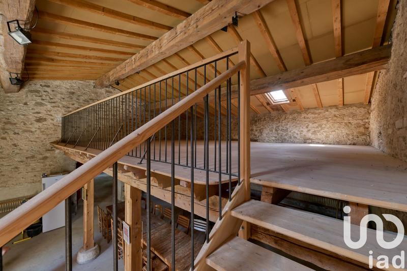 Maison - 845 m² - 30 pièces