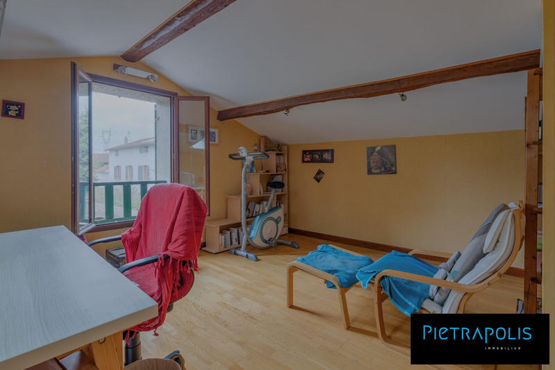 Maison - 186 m² - 7 pièces