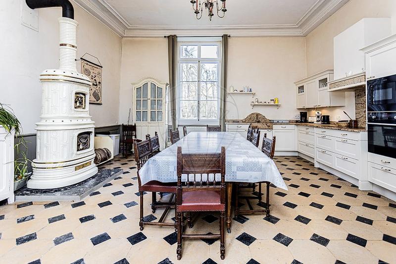 Château - 388 m² - 15 pièces