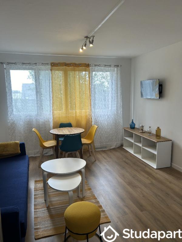 Chambre - 9 m² - 1 pièce