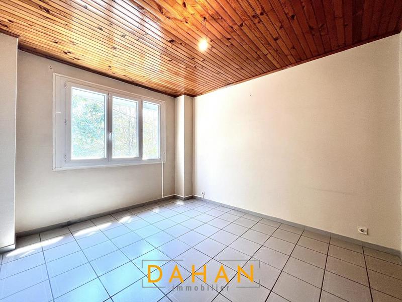 Appartement - 100 m² - 4 pièces