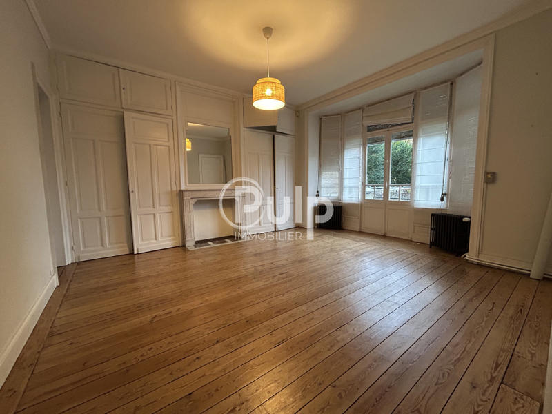 Propriété - 213 m² - 7 pièces