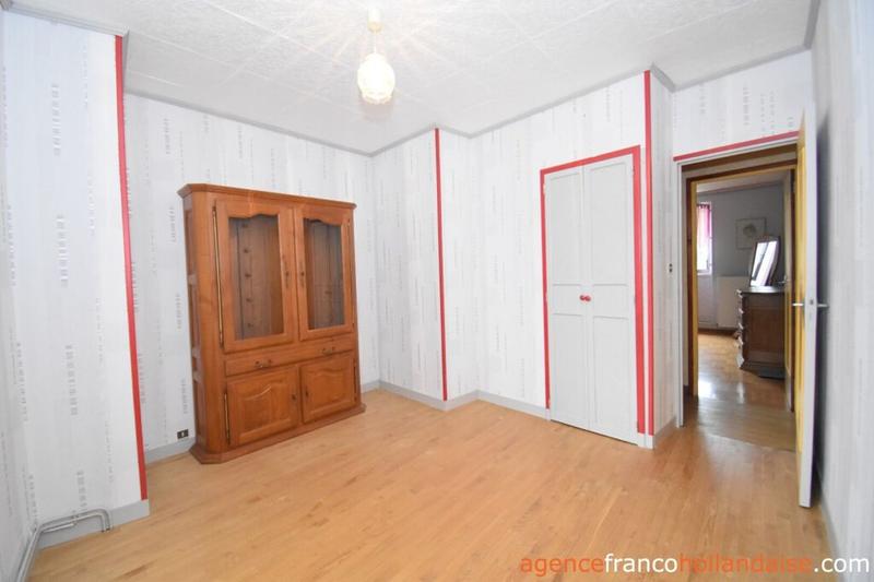 Maison - 117 m² - 9 pièces