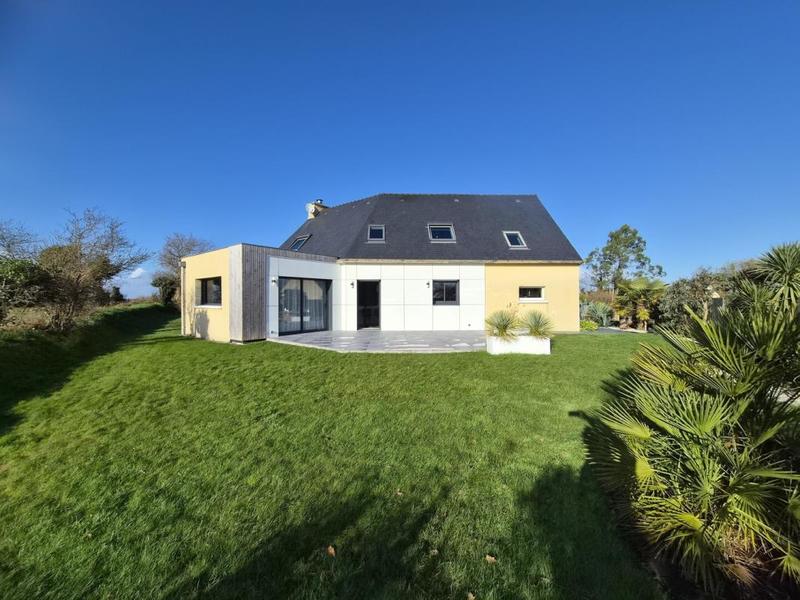 Maison - 151 m² - 7 pièces