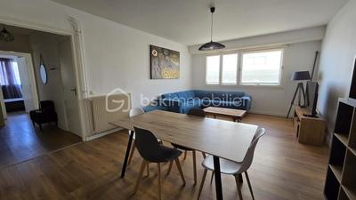 Appartement - 80 m² - 4 pièces