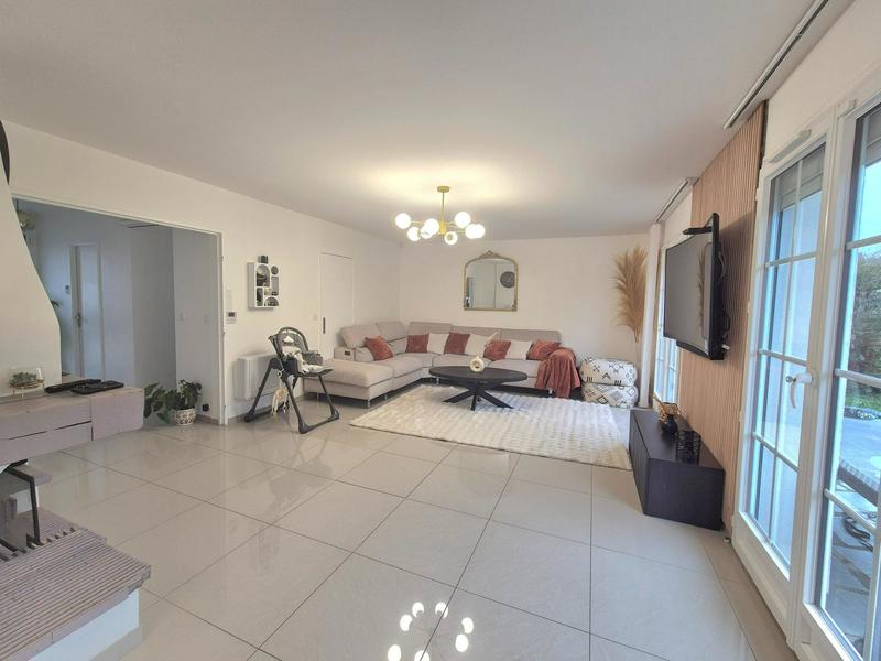 Maison - 110 m² - 5 pièces