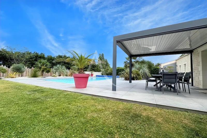 Maison - 162 m² - 6 pièces