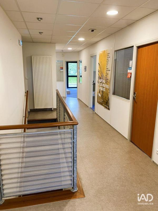 Bureau - 335 m²