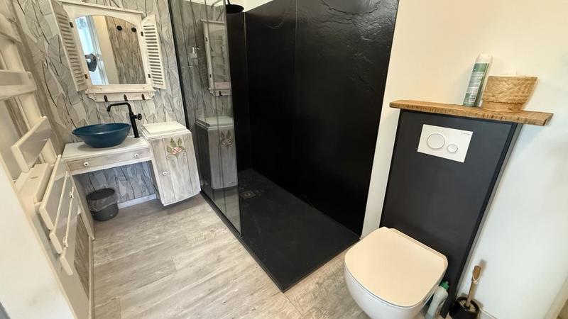 Maison - 238 m² - 10 pièces