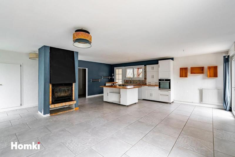 Maison - 140 m² - 5 pièces