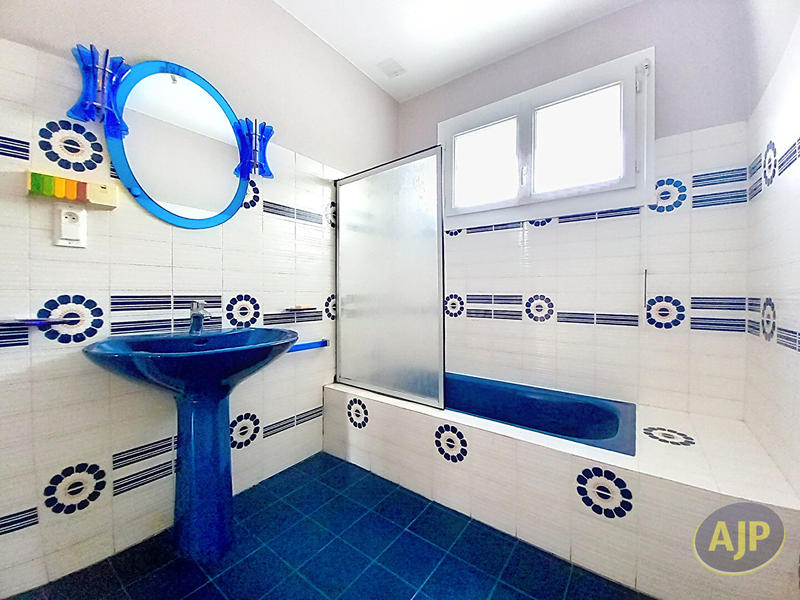 Maison - 94 m² - 4 pièces