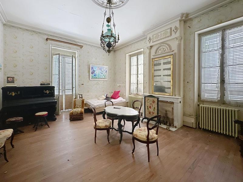 Maison de maîtres - 556 m² - 28 pièces