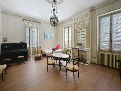 Maison de maîtres - 556 m² - 28 pièces