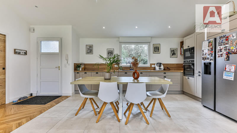 Maison - 123 m² - 5 pièces