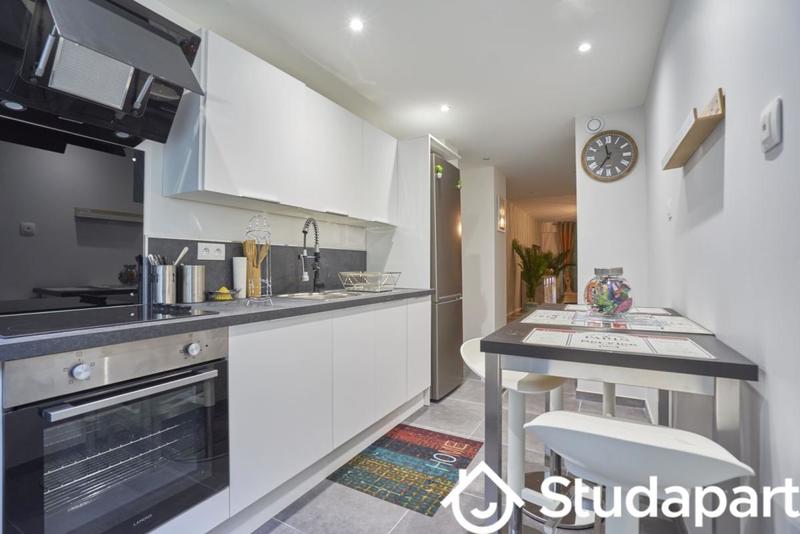 Chambre - 13 m² - 1 pièce