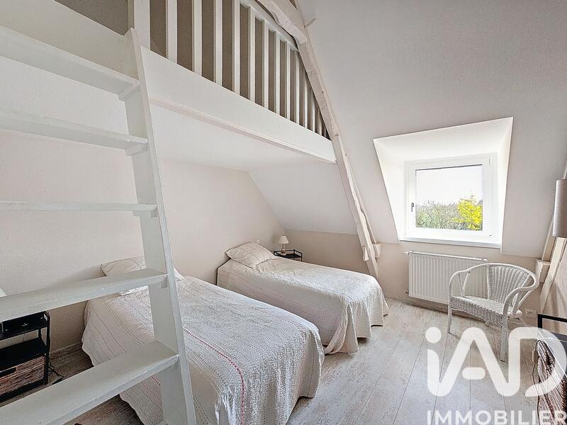 Maison - 329 m² - 10 pièces