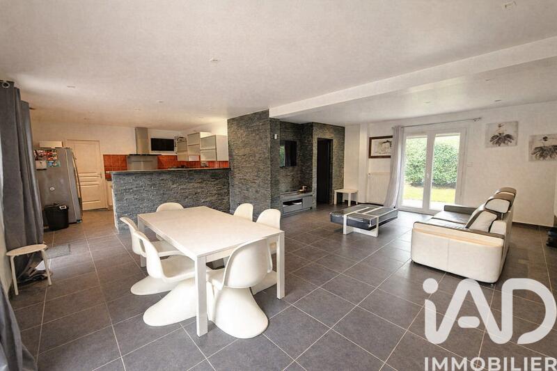 Maison - 160 m² - 8 pièces