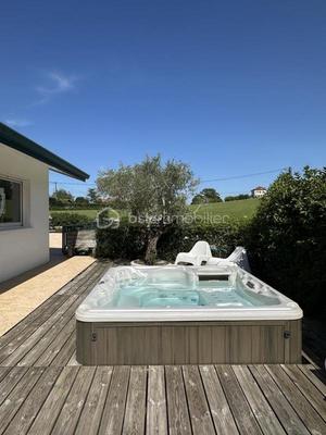 Maison - 145 m² - 4 pièces