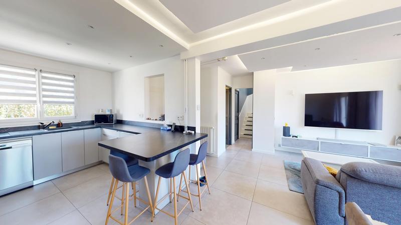 Maison - 108 m² - 5 pièces