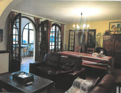 Villa - 166 m² - 9 pièces