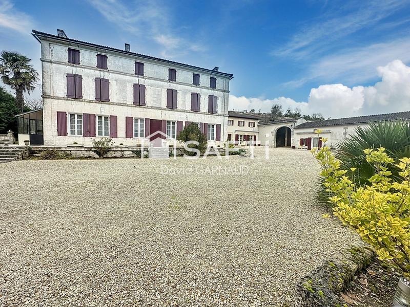 Maison de maîtres - 441 m² - 14 pièces