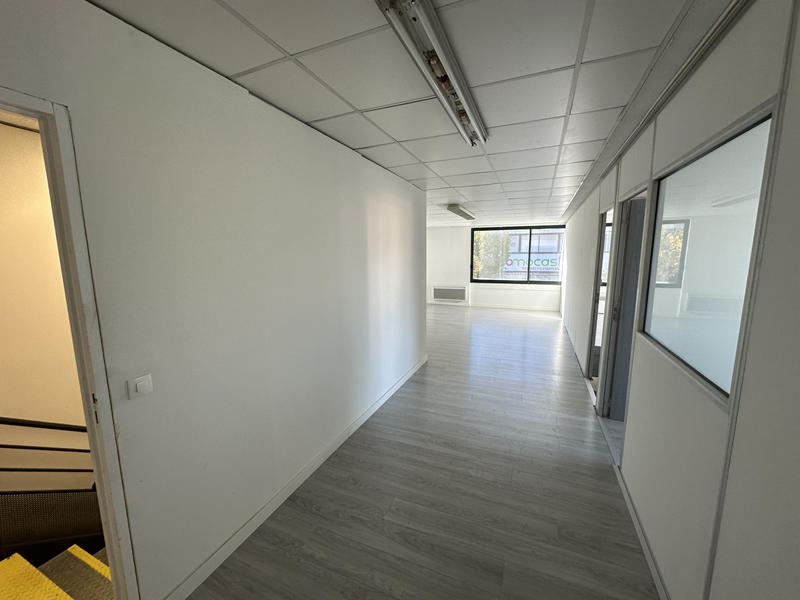 Local commercial - 560 m²