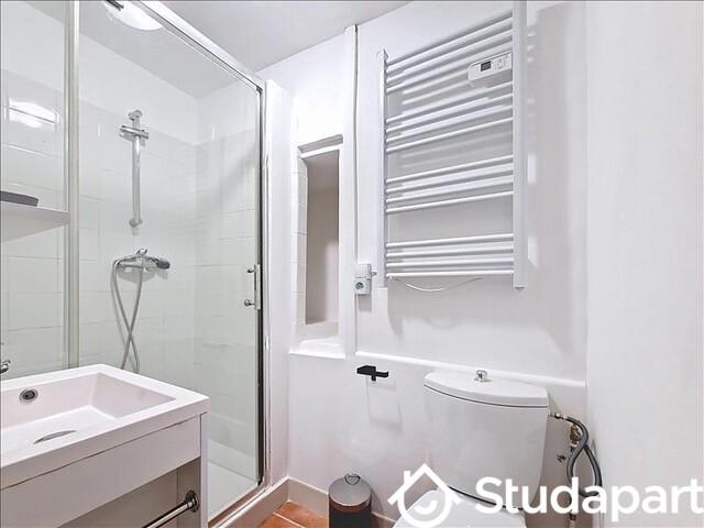 Chambre - 9 m² - 1 pièce