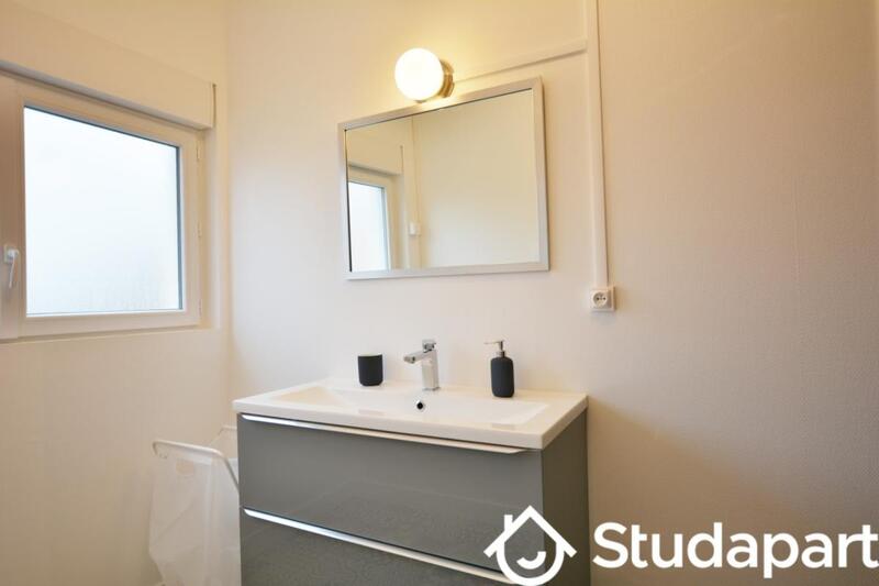 Chambre - 11 m² - 1 pièce