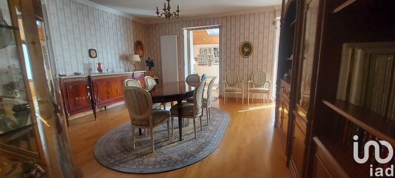 Maison - 166 m² - 10 pièces