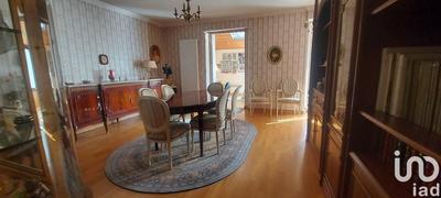 Maison - 166 m² - 10 pièces