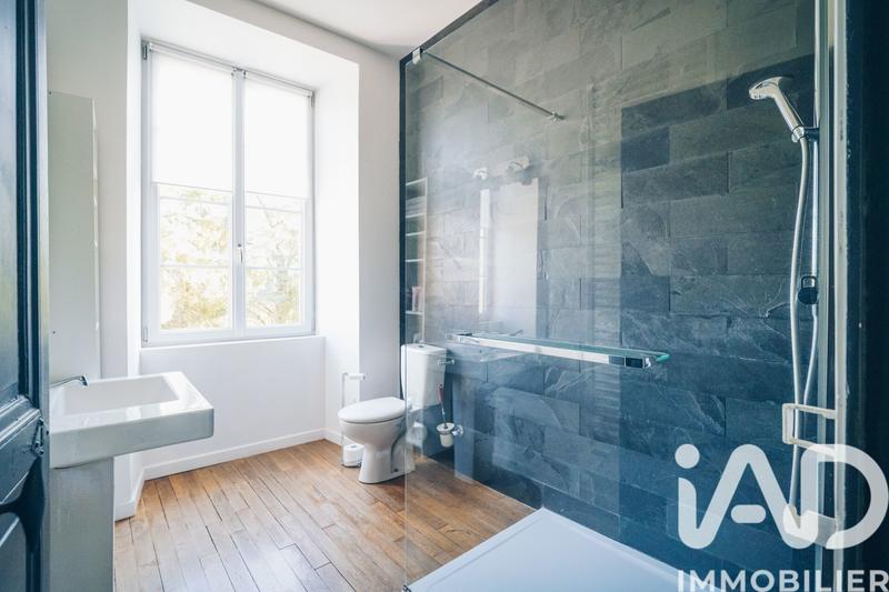 Maison - 328 m² - 12 pièces