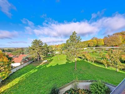 Appartement - 94 m² - 4 pièces