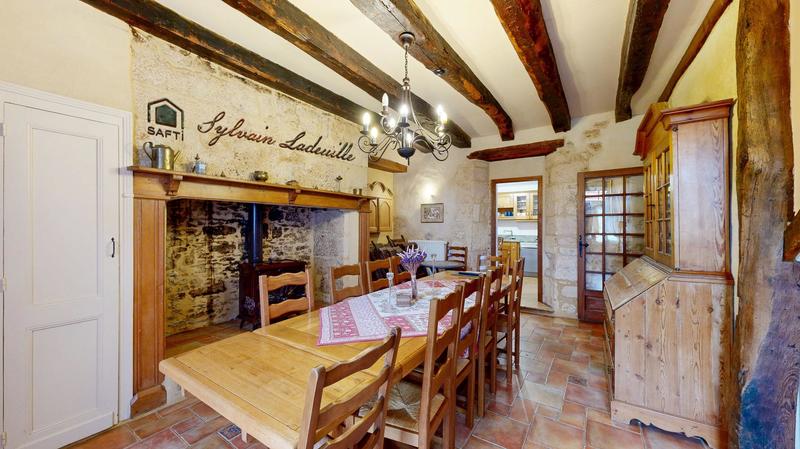 Maison - 350 m² - 13 pièces