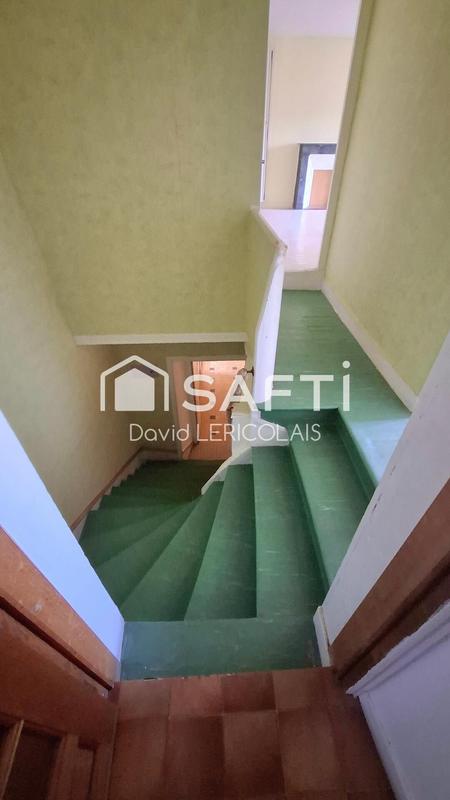 Maison - 215 m² - 10 pièces