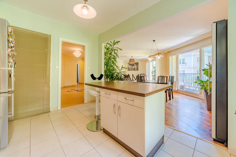 Appartement - 103 m² - 3 pièces