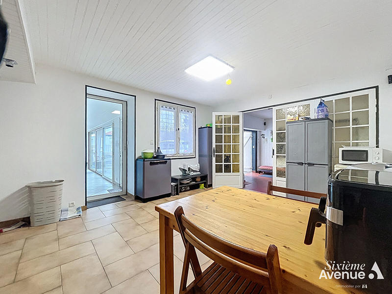 Maison - 194 m² - 8 pièces