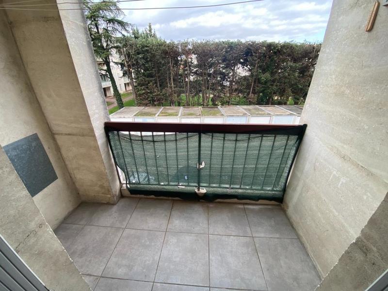 Studio - 82 m² - 4 pièces