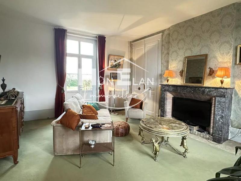 Maison - 420 m² - 10 pièces