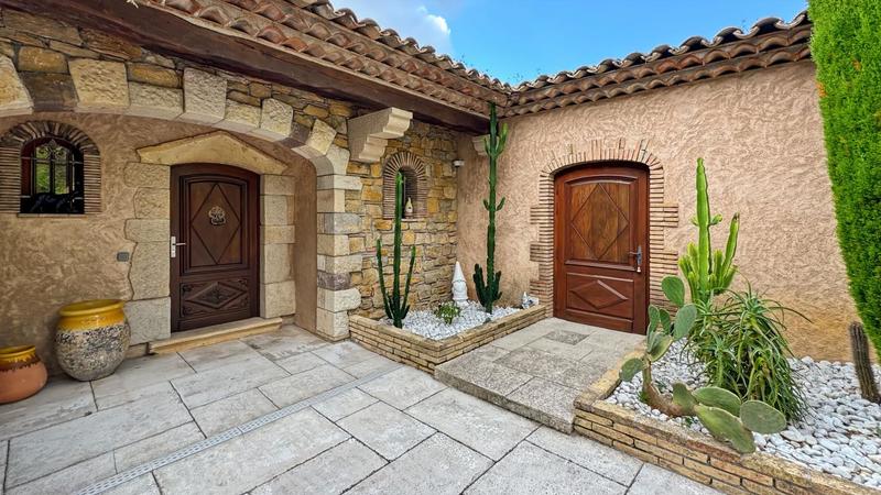 Maison - 278 m² - 7 pièces