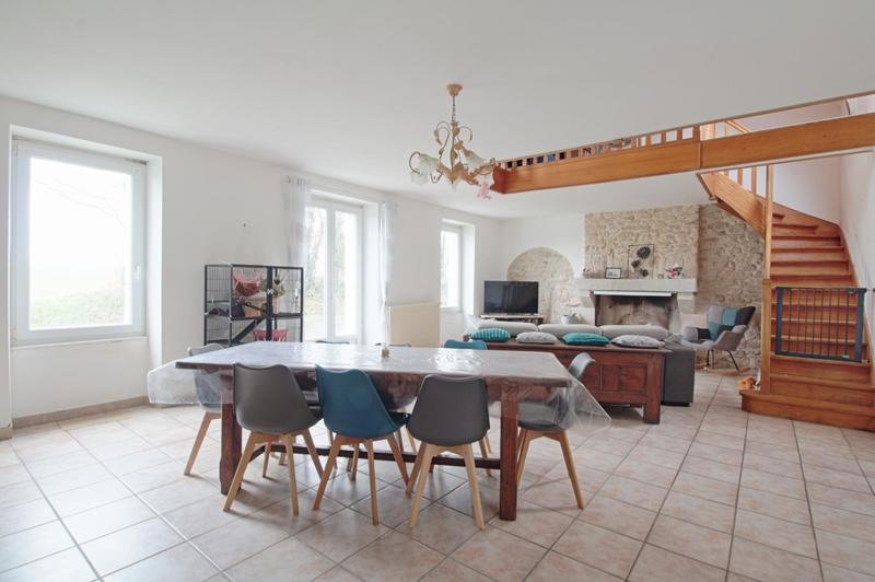 Maison - 163 m² - 6 pièces